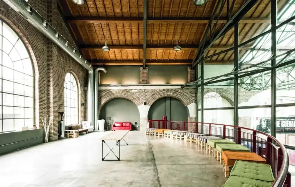 Industrial Elegance With Exposed Brickwork and Glass Walls