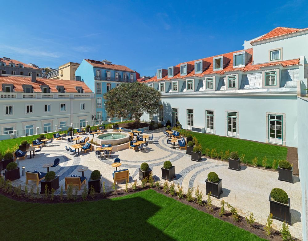Regal Courtyard With a Lush Green Ambience
