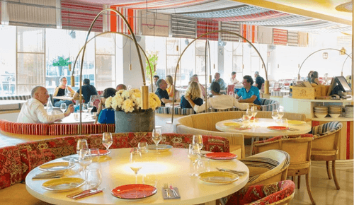 Vibrant Mediterranean-Inspired Restaurant for Lively Networking Fetes