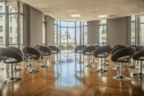 Panoramic Modernist Venue With Iconic Views for Corporate Success