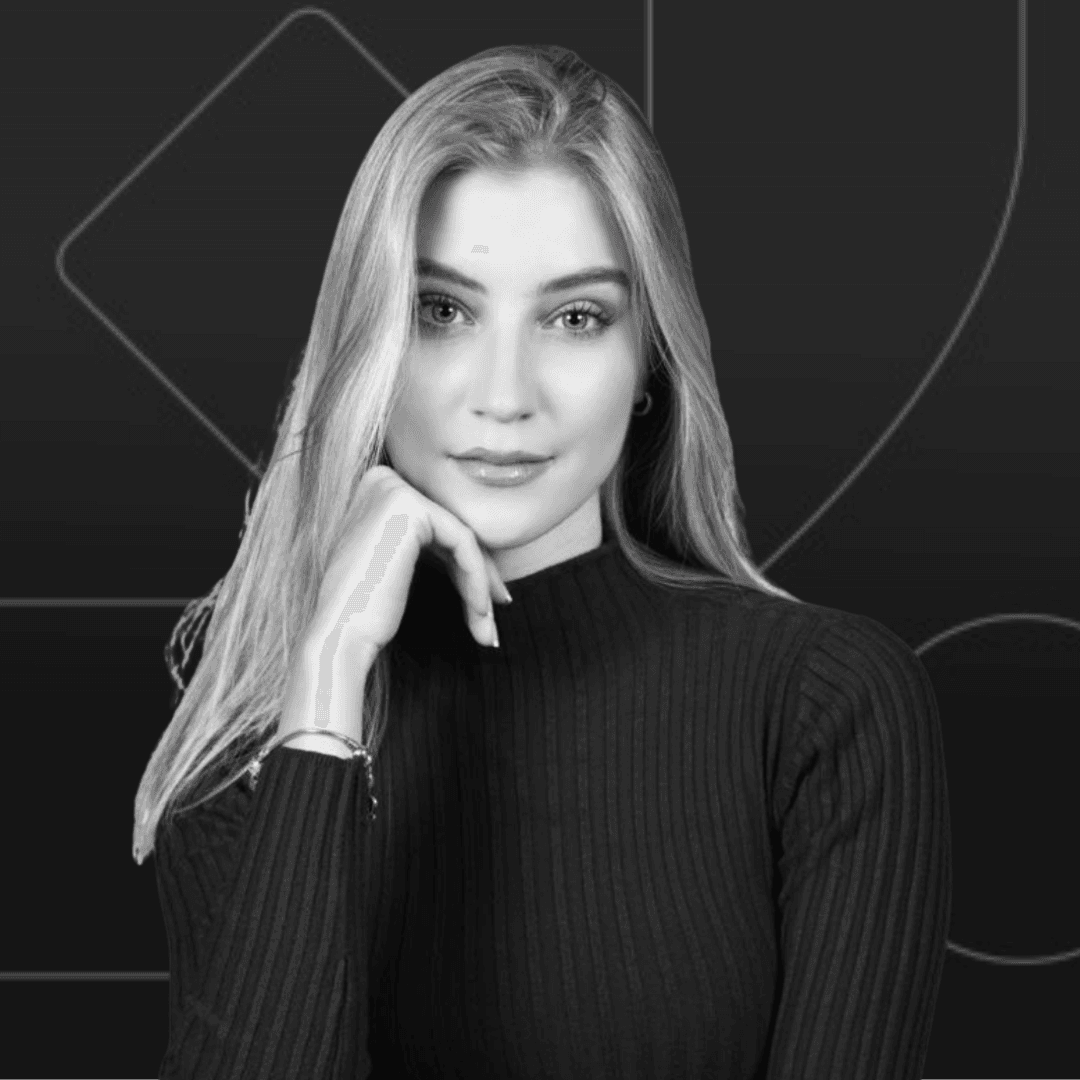 Cami R (2).png