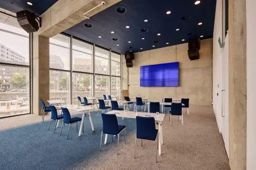 Waterfront Meeting Room With Panoramic Windows